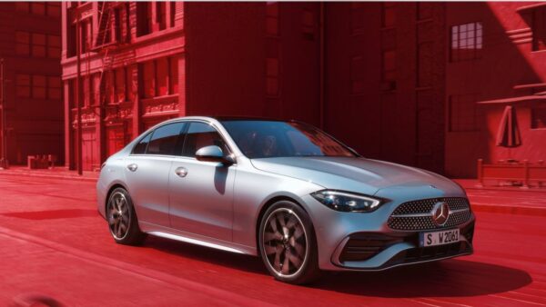 Restyling Mercedes Classe C: una rinfrescata per restare competitiva