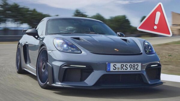 Porsche e la sfida dell’elettrificazione: modelli ritardati e strategia