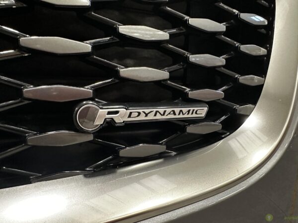 Jaguar E-Pace PHEV - immagine 24 Jaguar E-Pace PHEV - immagine 24