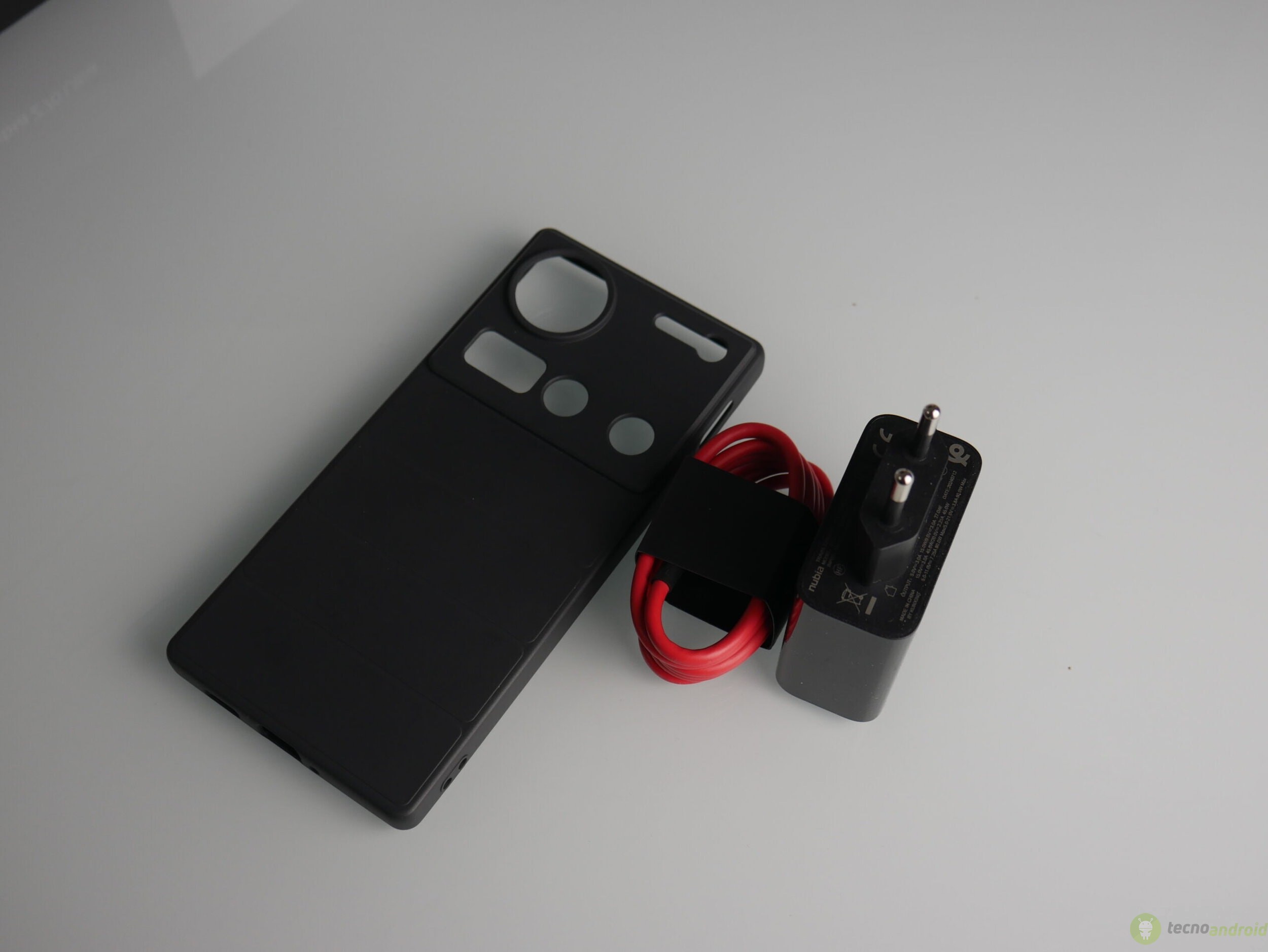 Nubia Z70 Ultra (10)