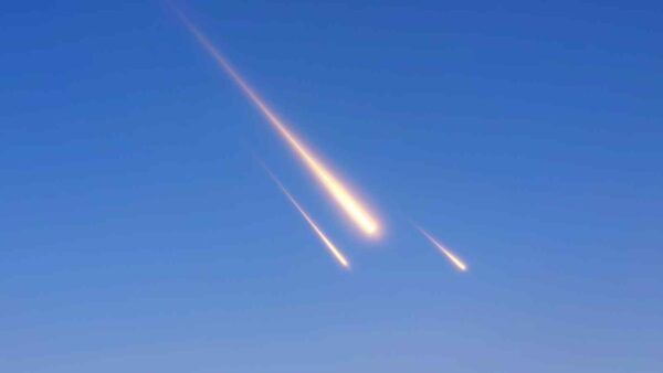 Un enorme e luminoso bolide ha attraversato il cielo dell'Indiana, destando la meraviglia e la curiosità di molti dei suoi abitanti.