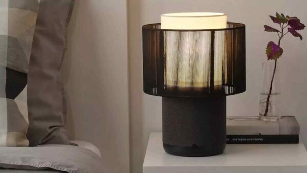 Ikea non smette di innovarsi e creare una casa smart sempre più attenta al benessere, ora con una luce che cambia nelle ore del giorno.
