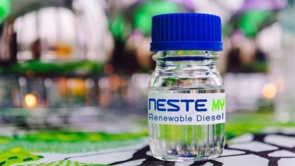 Diesel rinnovabile al 100%, ora la sfida all'elettrico è seria