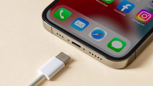 Apple: c'è una falla nell'USB-C degli iPhone, sicurezza a rischio
