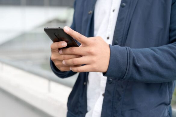 Smartphone e i loro segreti: il perché del design e dei materiali usati