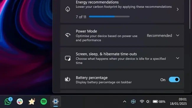 Windows 11 percentuale batteria barra applicazioni_1