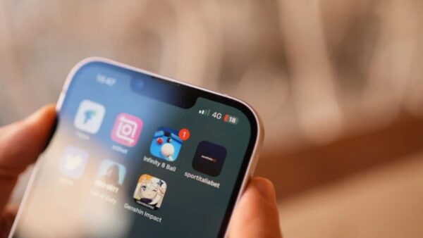 iPhone 16E: è spuntata in rete l'immagine di una cover