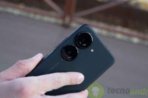 ASUS Zenfone 12 Ultra: debutto il 6 febbraio con intelligenza artificiale avanzata