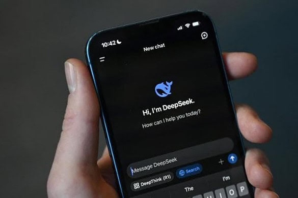 DeepSeek, secondo OpenAI e Microsoft è stato addestrato con dati USA rubati