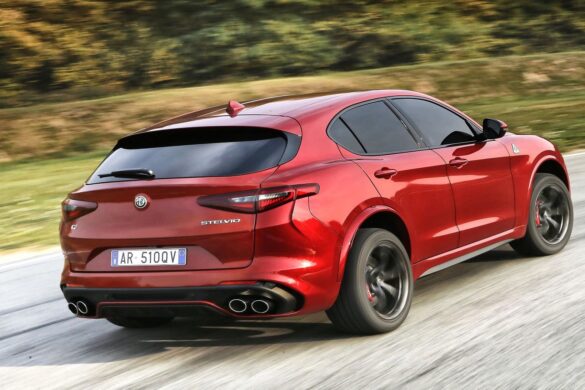 Alfa Romeo si prepara a rinnovare Stelvio