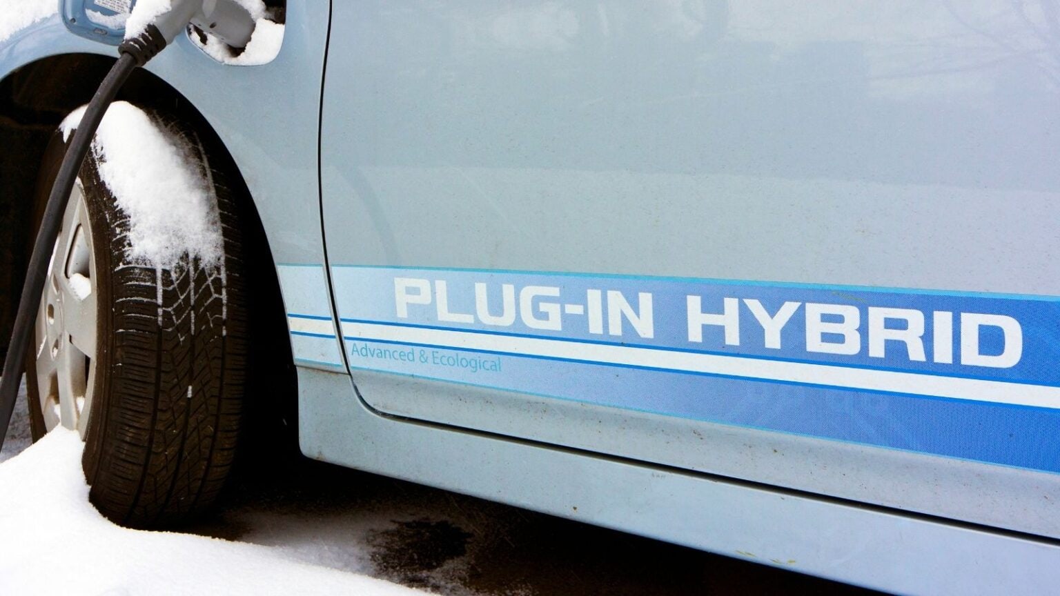 Auto Ibride Plug-in: nuovi test e impatti sul mercato