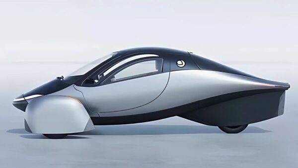 Aptera: l'auto elettrica a tre ruote che si ricarica dal sole