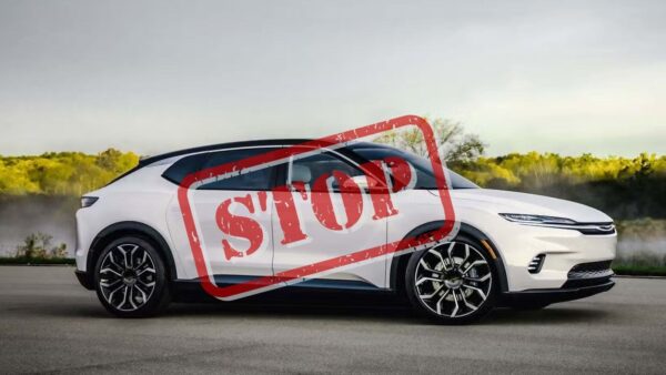 Chrysler in bilico: in pausa del crossover elettrico C6X Stellantis