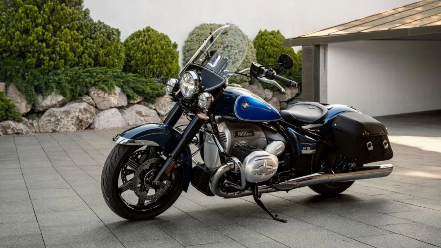 BMW R 18 2025: eleganza e potenza per la nuova gamma cruiser