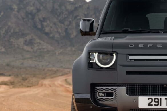 Land Rover Defender: il passaggio all’elettrico incontra sfide