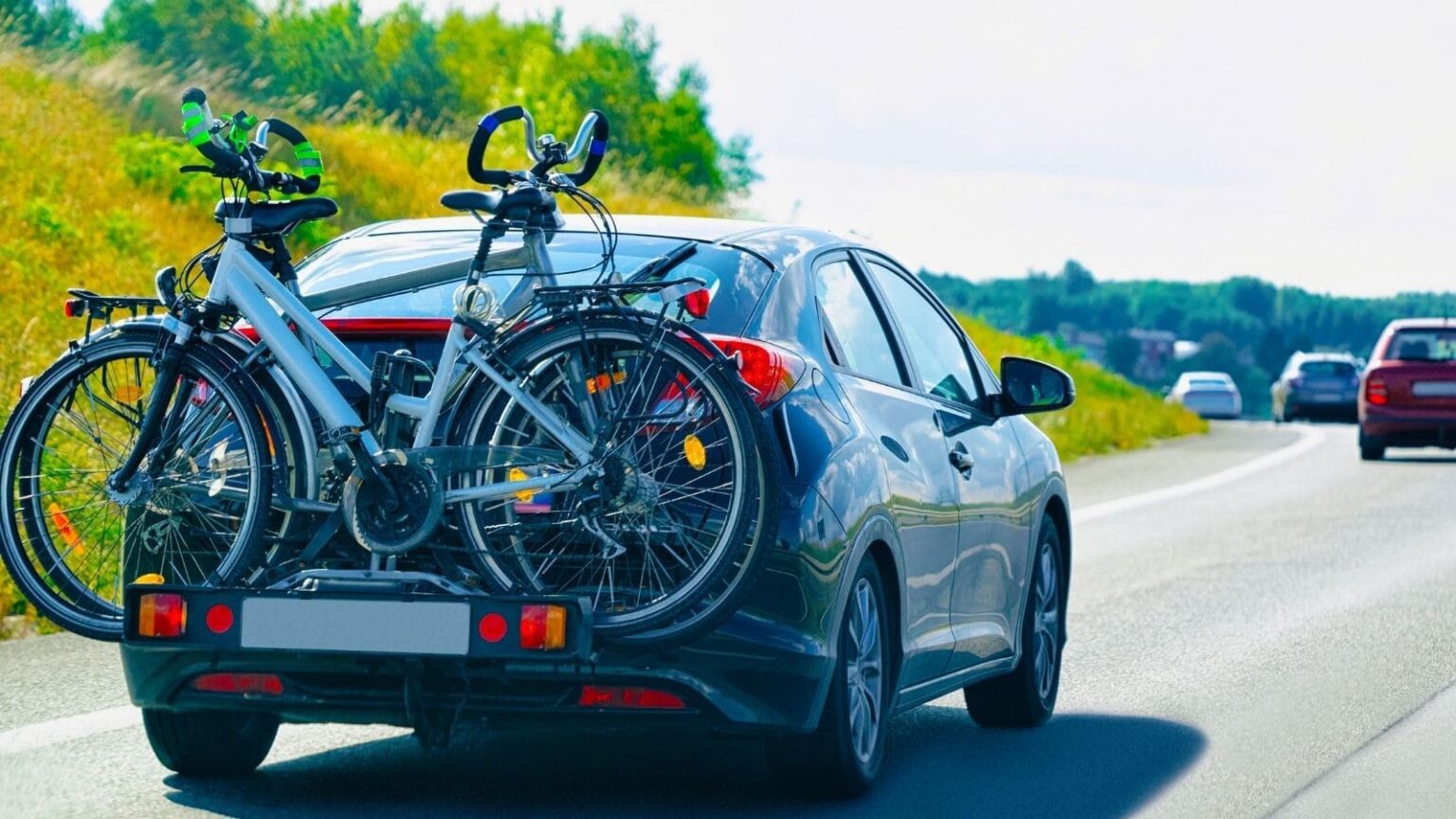 Novità su portabici e ganci per auto: il decreto che cambia tutto