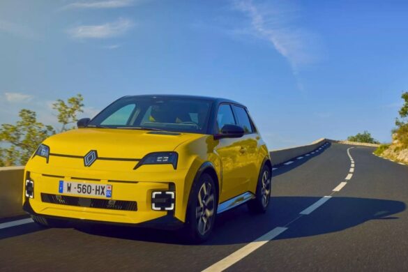 Renault 5: icona retrò ed anima elettrica per il futuro con nuove batterie