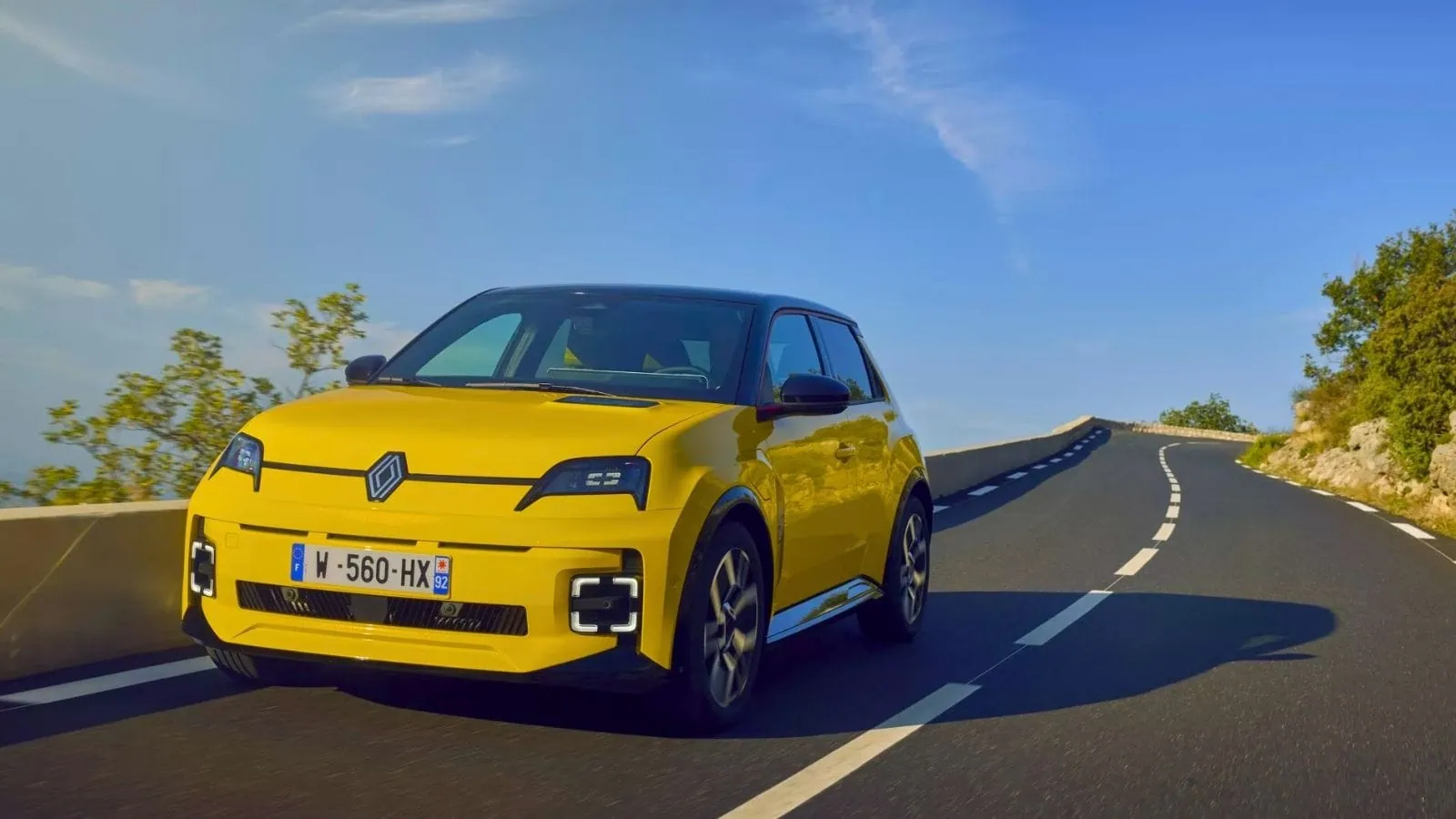 Renault 5: icona retrò ed anima elettrica per il futuro