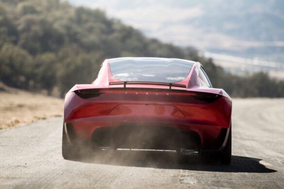Tesla Roadster, come un asteroide nello spazio