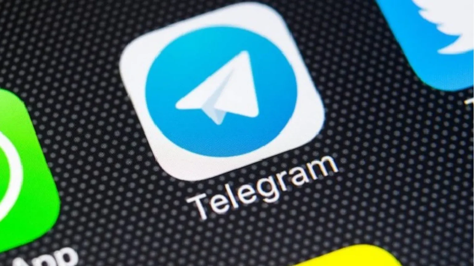 Telegram si aggiorna e cambia per sempre: ora batte WhatsApp