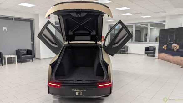 Tesla Cybercab (3)