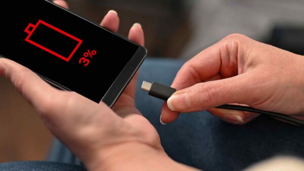 Samsung e Apple sviluppano batterie più potenti con il silicio, migliorando l’autonomia degli smartphone.
