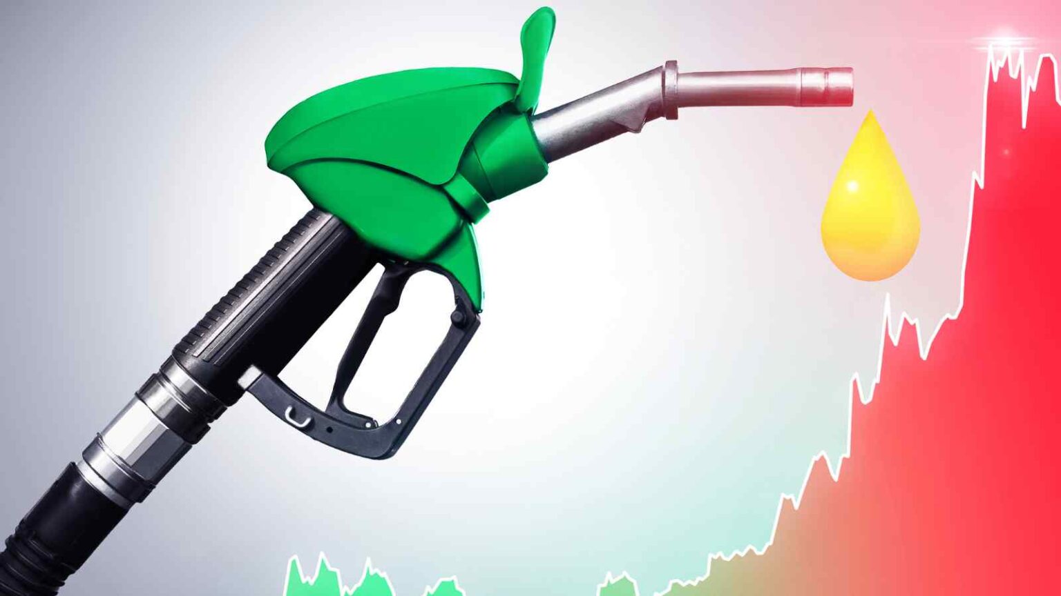 I prezzi dei carburanti sono saliti per via del costo del petrolio e delle normative sui biocarburanti, con aumenti anche in autostrada.