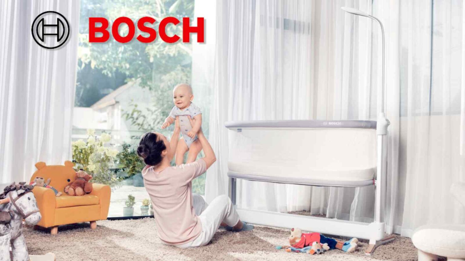 Bosch presenta la culla intelligente Revol, dotata di IA per monitorare sonno, salute e ambiente del neonato, offrendo sicurezza e comfort.