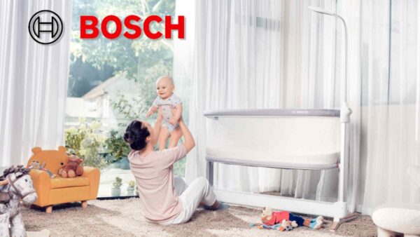 Bosch presenta la culla intelligente Revol, dotata di IA per monitorare sonno, salute e ambiente del neonato, offrendo sicurezza e comfort.