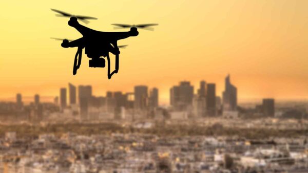 Il Ministero della Difesa britannico ha sviluppato un'arma a onde radio, economica ed efficace, per neutralizzare droni in modo innovativo.