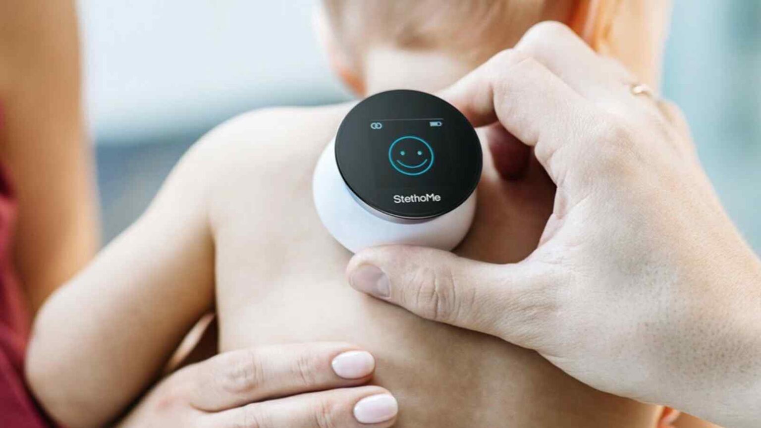 StethoMe è un dispositivo che, grazie all'intelligenza artificiale, monitora la salute respiratoria a casa e aiuta nella diagnosi precoce.