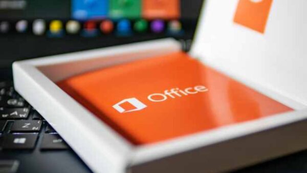 Microsoft Office diventa gratuito per tutti ma con alcuni compromessi