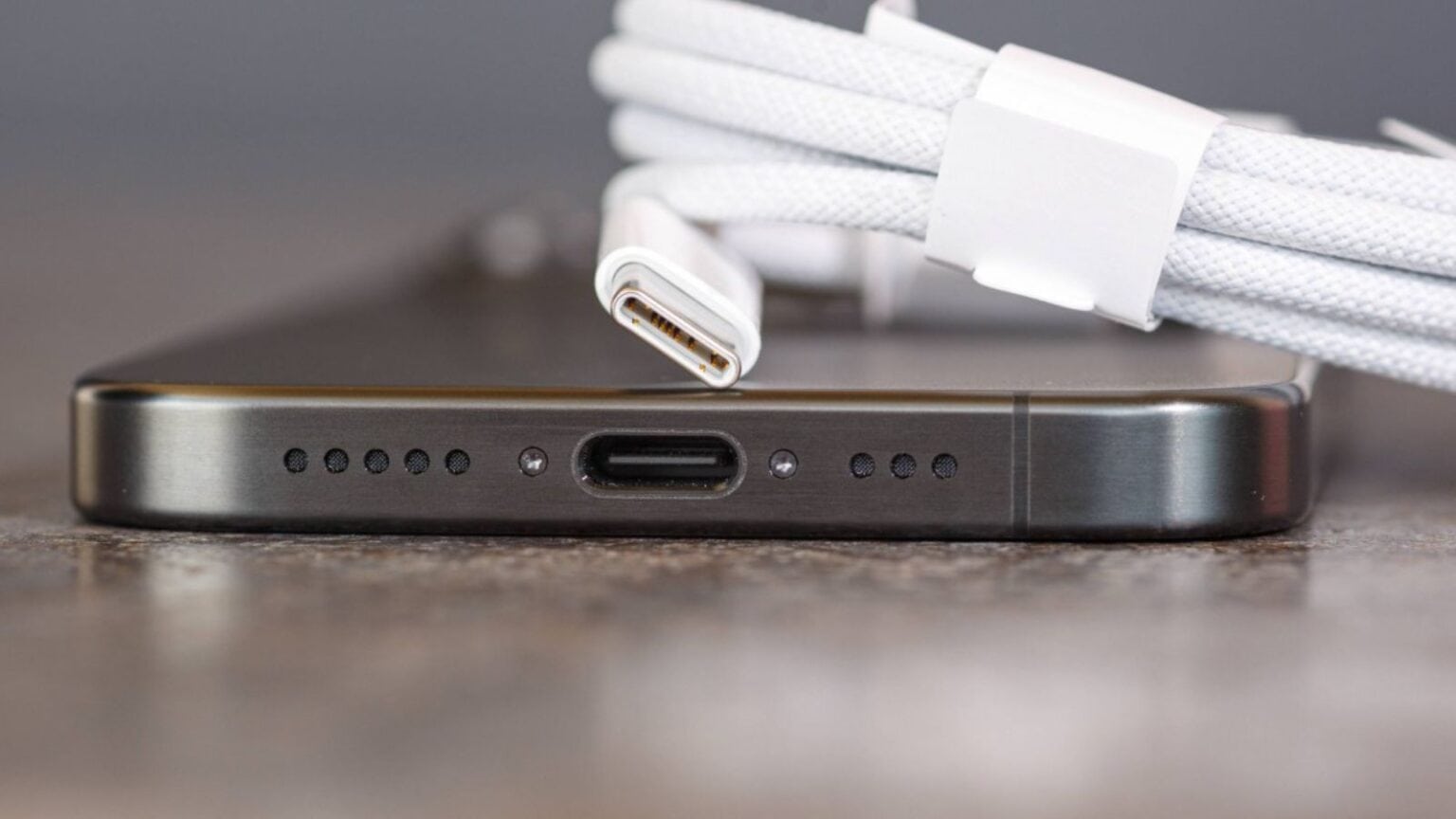 iPhone 17: Apple introdurrà finalmente una ricarica più veloce ma niente di eccezionale