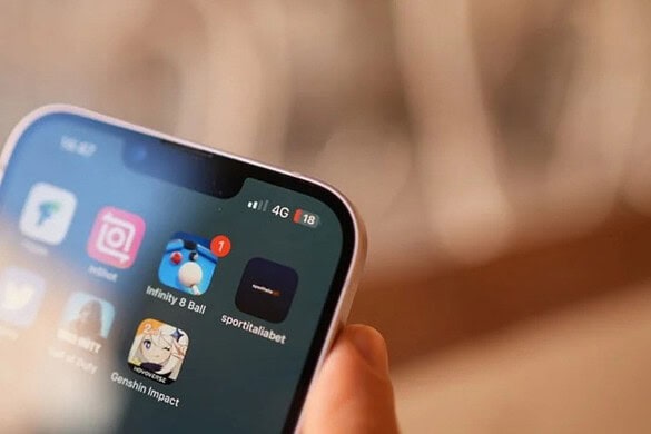 iPhone, grave vulnerabilità: si rischia il furto dei dati mentre si naviga