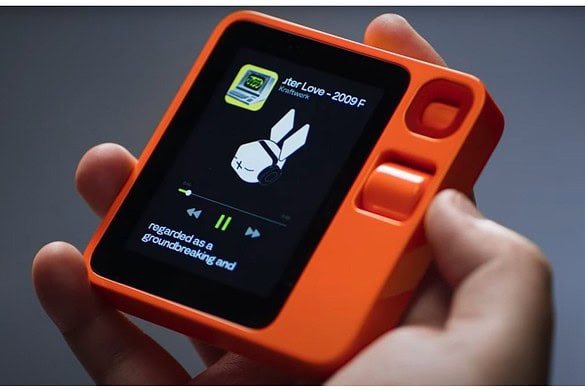 Rabbit non si arrende: l’AI riprova a rivoluzionare il modo in cui usiamo le app