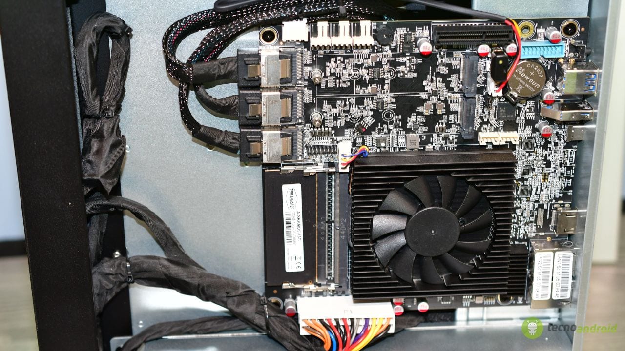 TerraMaster T12-500 Pro e BBS: il server di backup potente e flessibile, recensione