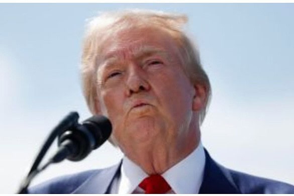 Trump dichiara guerra ai chip di Taiwan: dazi fino al 100%