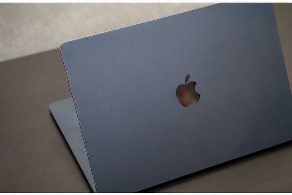 MacBook e accensione automatica: ecco come tornare all’avvio manuale