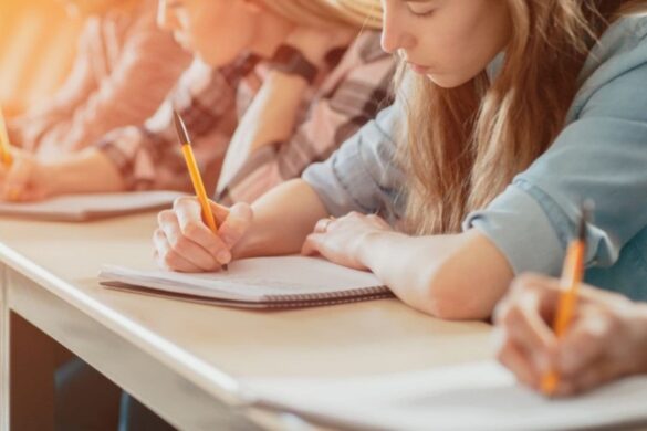 ChatGPT: tutti bocciati all’Università di Ferrara per aver usato l’AI