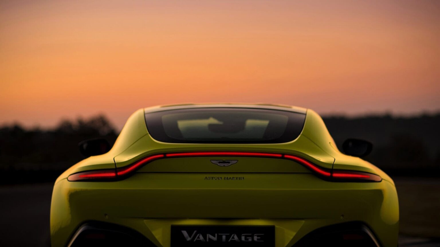 Aston Martin, EV, elettrificazione, ibrida