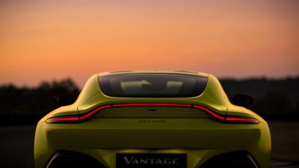 Aston Martin, EV, elettrificazione, ibrida