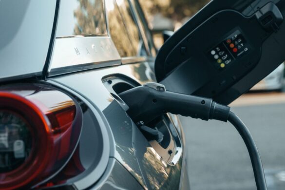 BYD: dal 2027 batterie allo stato solido