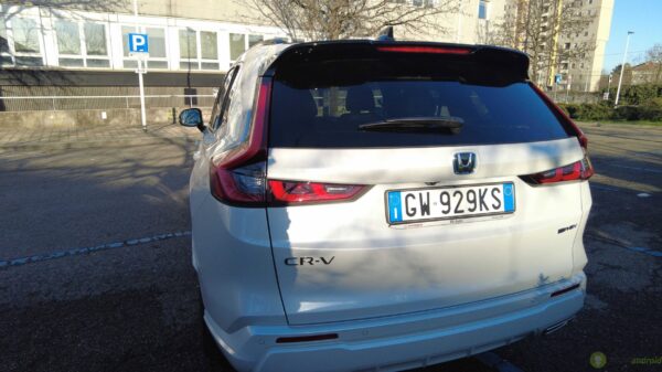 Honda CR-V Plug-In Hybrid 2024 - immagine 14 Honda CR-V Plug-In Hybrid 2024 - immagine 14