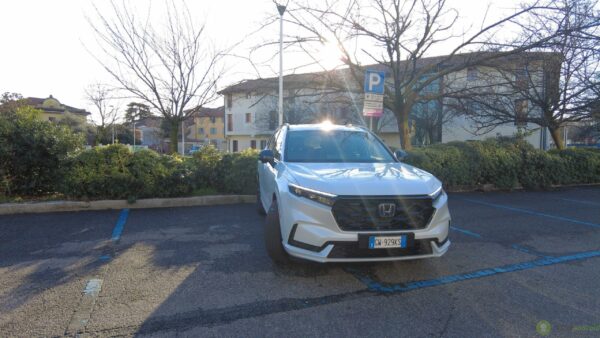 Honda CR-V Plug-In Hybrid 2024 - immagine 17 Honda CR-V Plug-In Hybrid 2024 - immagine 17