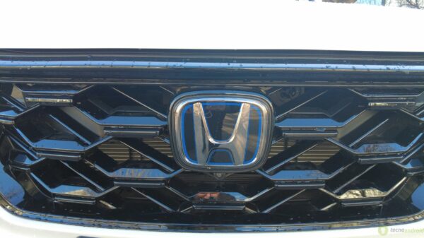 Honda CR-V Plug-In Hybrid 2024 - immagine 16 Honda CR-V Plug-In Hybrid 2024 - immagine 16