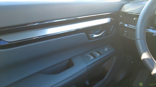 Honda CR-V Plug-In Hybrid 2024 - immagine 10 Honda CR-V Plug-In Hybrid 2024 - immagine 10