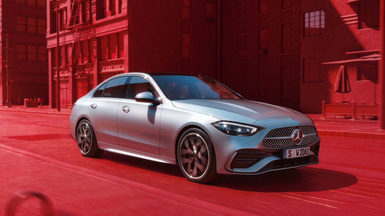 Mercedes Classe C 2026: restyling per conquistare il mercato