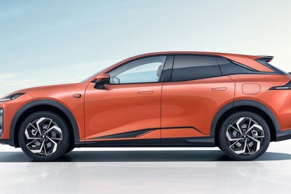 Mazda CX-6e: il futuro SUV elettrico che sfiderà Tesla