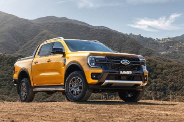 Ford cambia rotta: il futuro è ibrido, addio ai grandi SUV e pickup elettrici