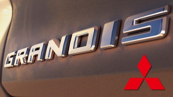 Mitsubishi Grandis: la leggenda diventa ibrida e si trasforma in SUV